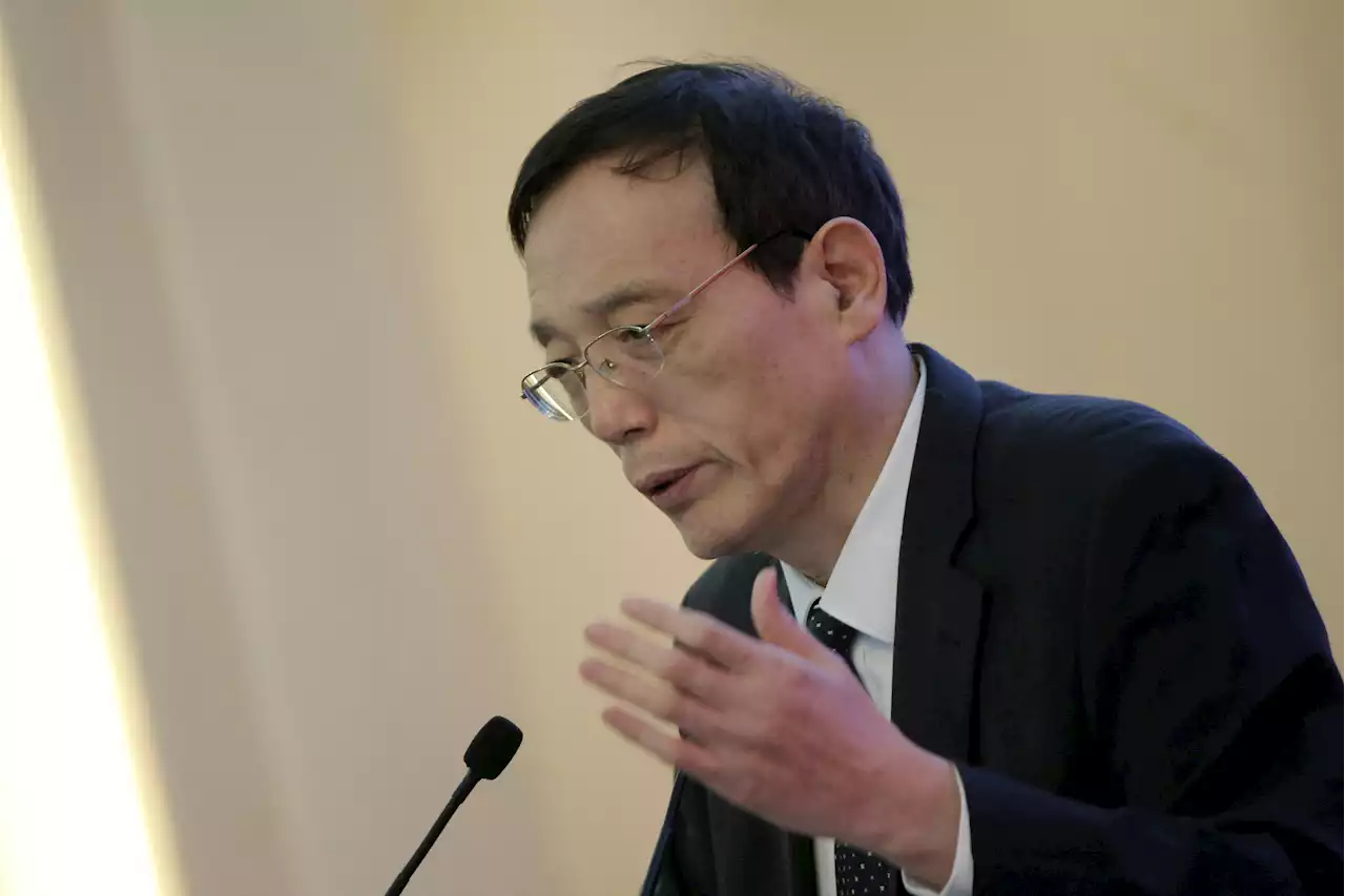 China central bank adviser proposes structural reforms to revive economy