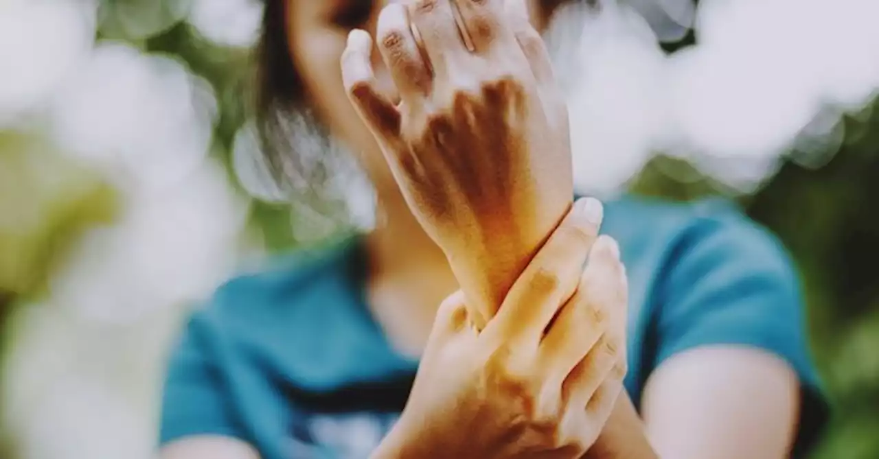 'เอ็นข้อมืออักเสบ' สาเหตุ อาการ และวิธีรักษา