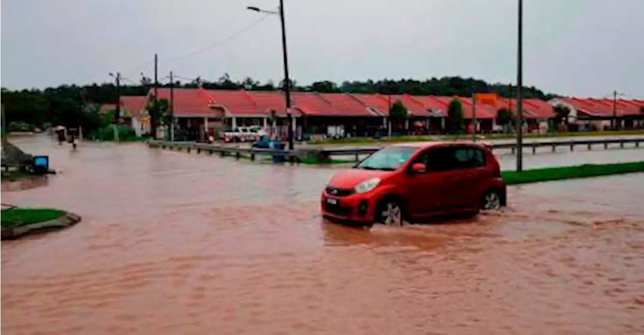 Perak: Flash floods due to extraordinary rainfall