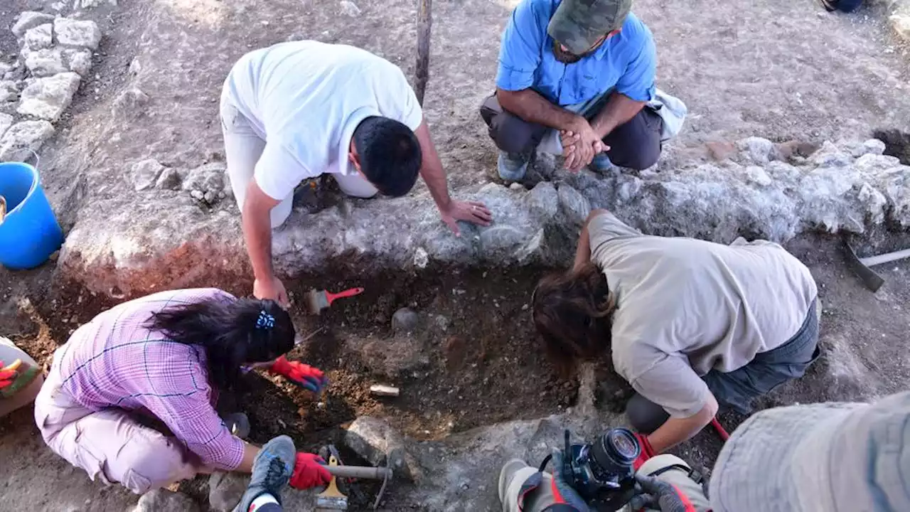 Turkish archaeologists find 2,000-year-old makeup products in Türkiye's Kutahya