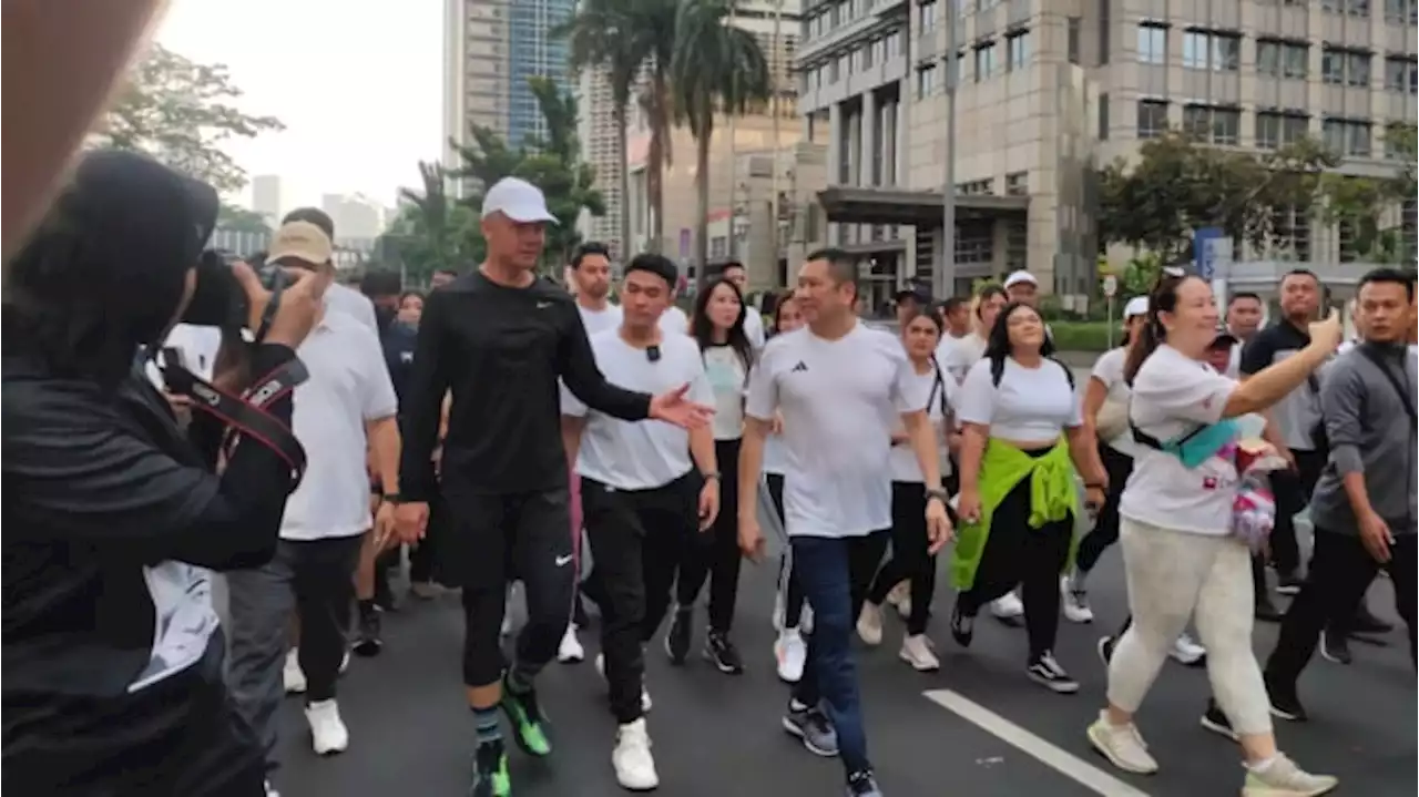 Ganjar Fun Walk Bareng Ketum Perindo hingga Ayu Ting Ting