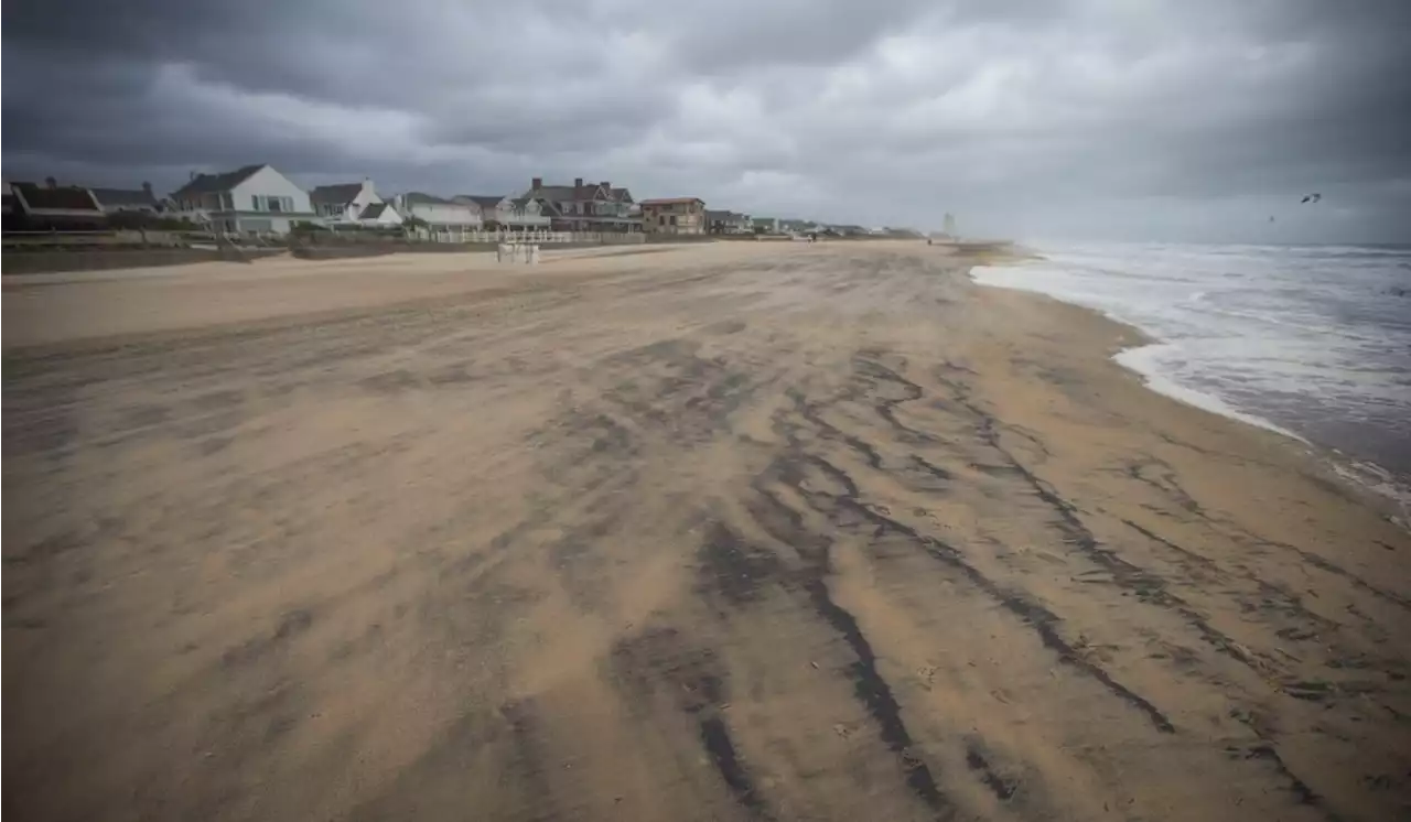 North Carolina, Virginia hit by Ophelia as storm weakens to tropical depression and moves north