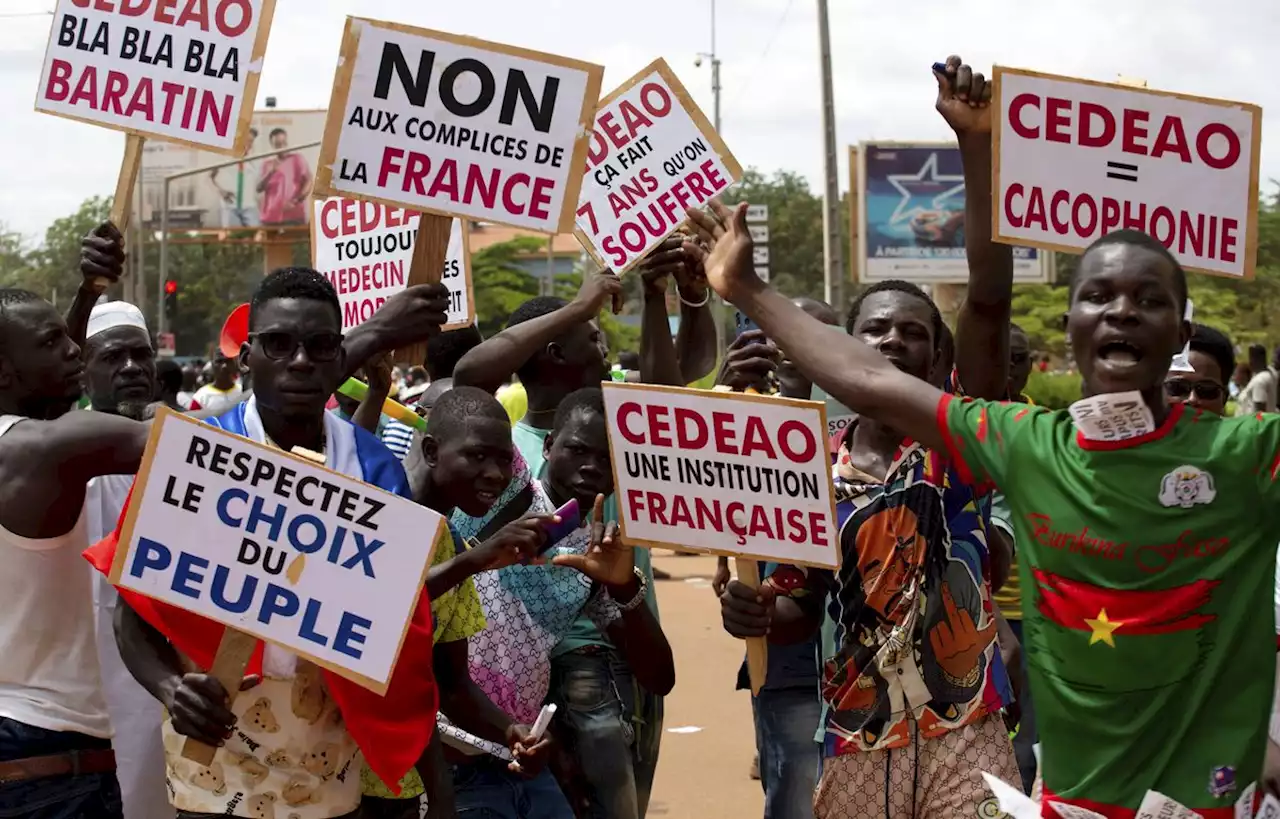 Le Burkina Faso suspend « tous les supports de diffusion » de « Jeune Afrique »