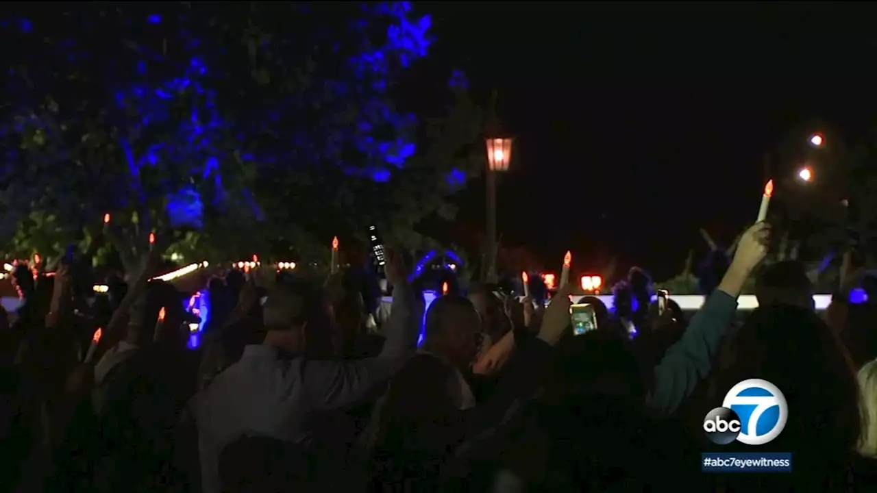 Santa Clarita community honors slain deputy with candlelight vigil: 'He will be missed'