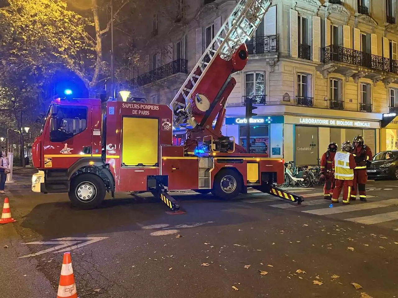 Deux personnes gravement blessées dans un incendie à Paris