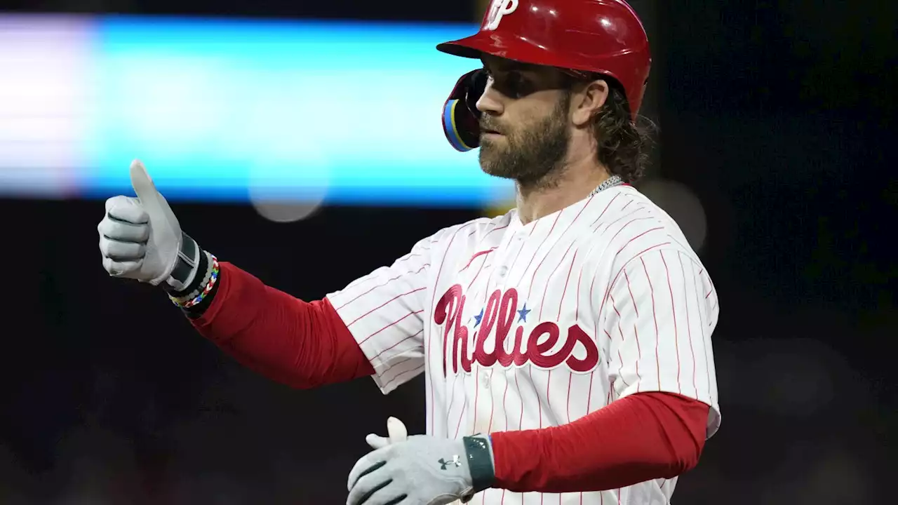 Castellanos homers, Sánchez Ks 10 as Phillies move to brink of playoff spot with 5-2 win over Mets