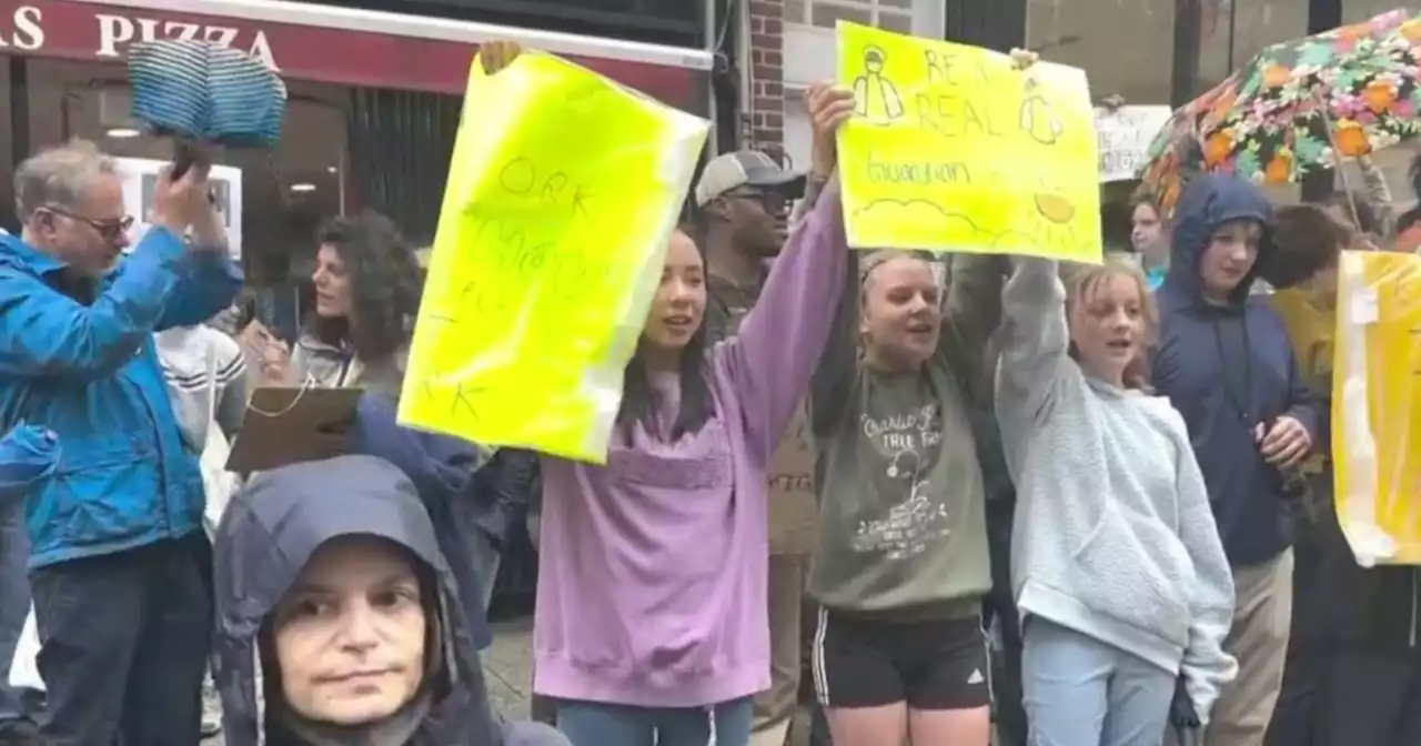 Bronx residents protest possibility of former college building to be used as migrant shelter