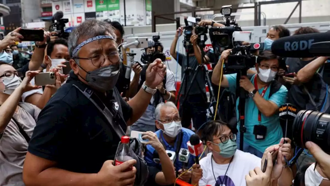 Head of Hong Kong journalists' group sentenced to jail for obstructing police