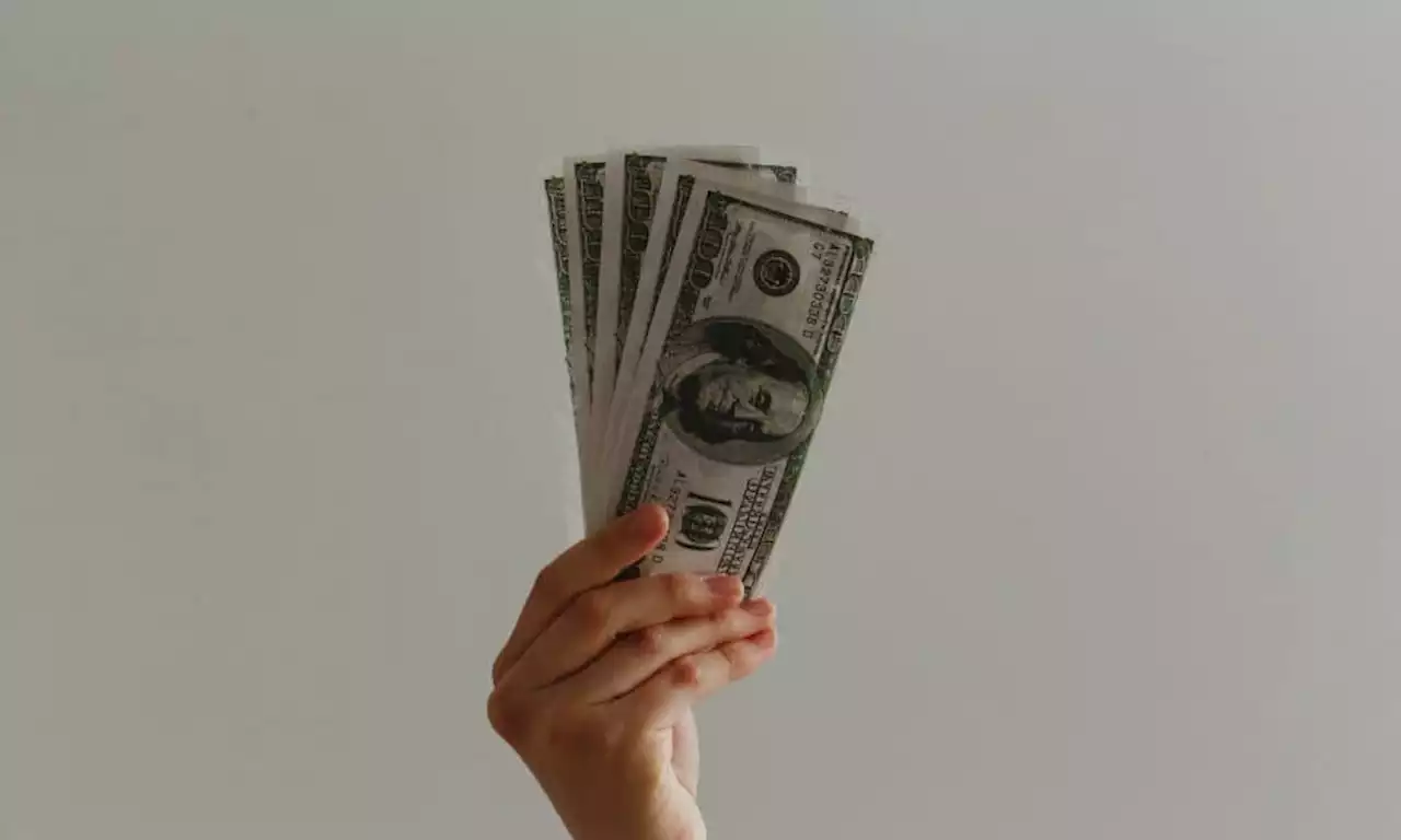 MicroStrategy boosts Bitcoin holdings as BTC sits tight near the $26k range