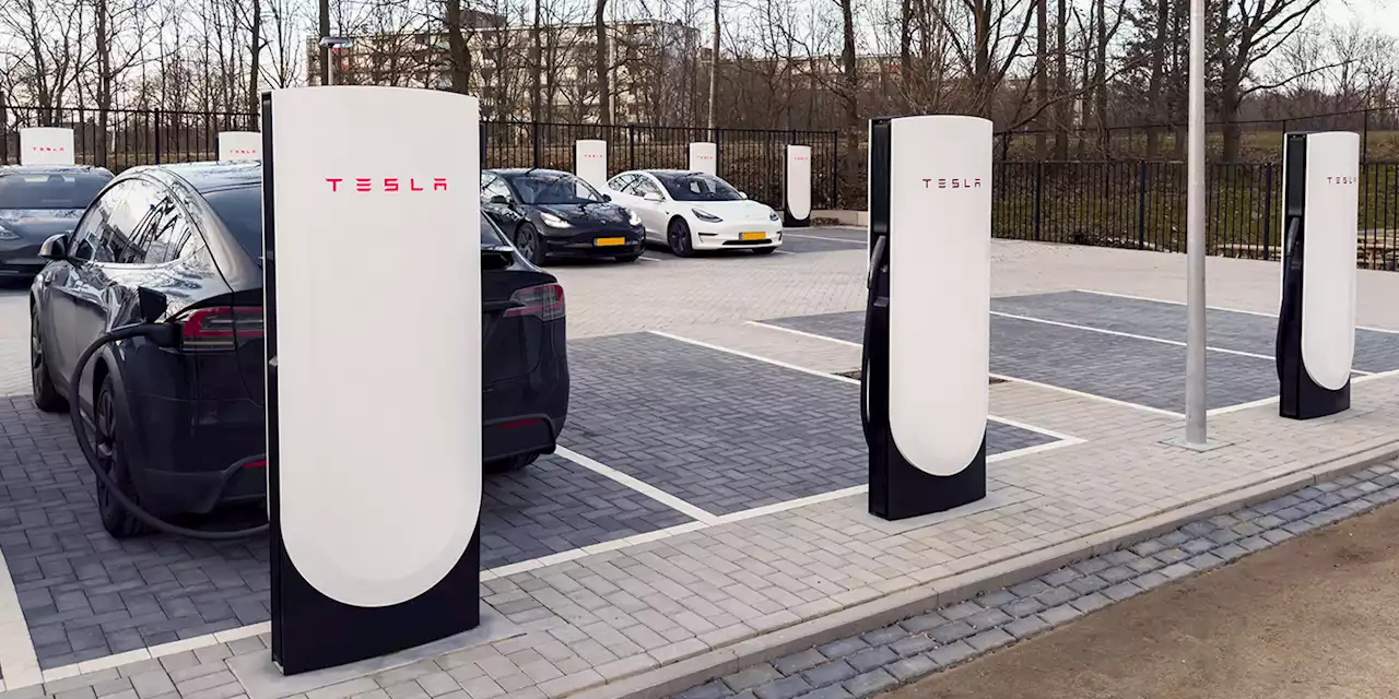 Teslas V4-Supercharger unterstützen bis zu 350 kW