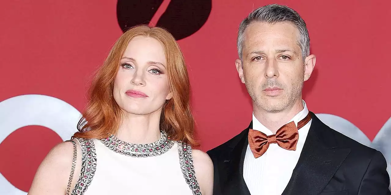 Jessica Chastain and Jeremy Strong dance to Madonna in hotel room