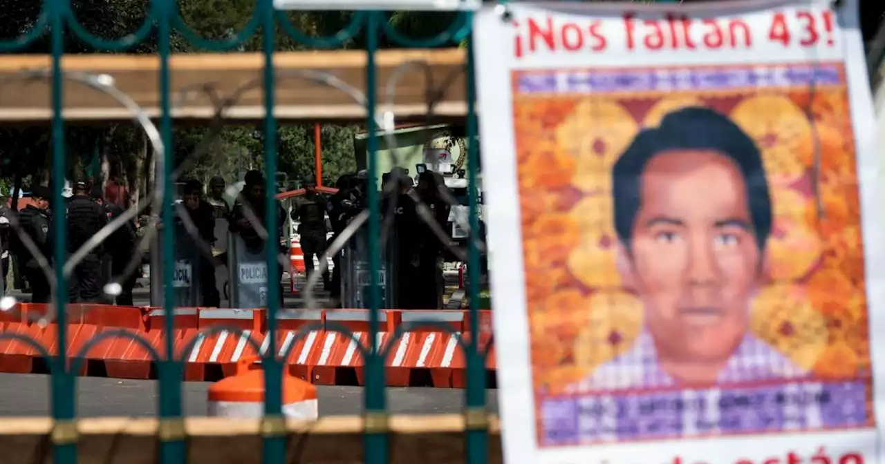 Pese a promesa presidencial, Ayotzinapa sigue siendo 'una herida abierta'