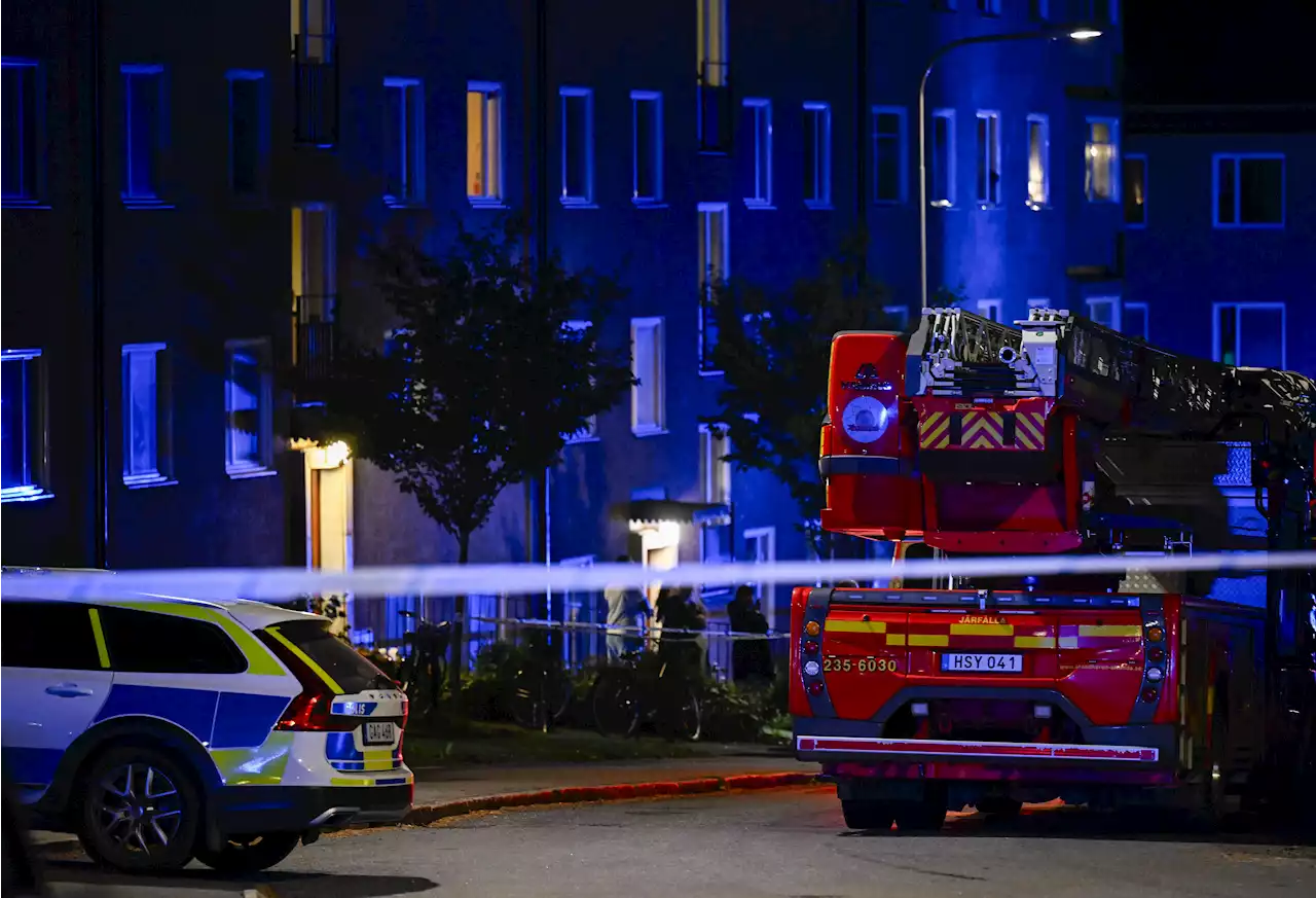 Tre skadade i explosion i trapphus