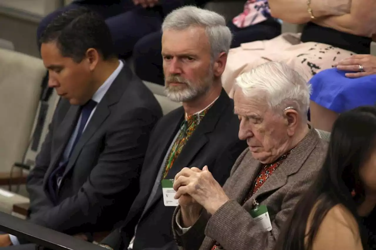 Canadian speaker apologises after ovations for man who fought for Nazis