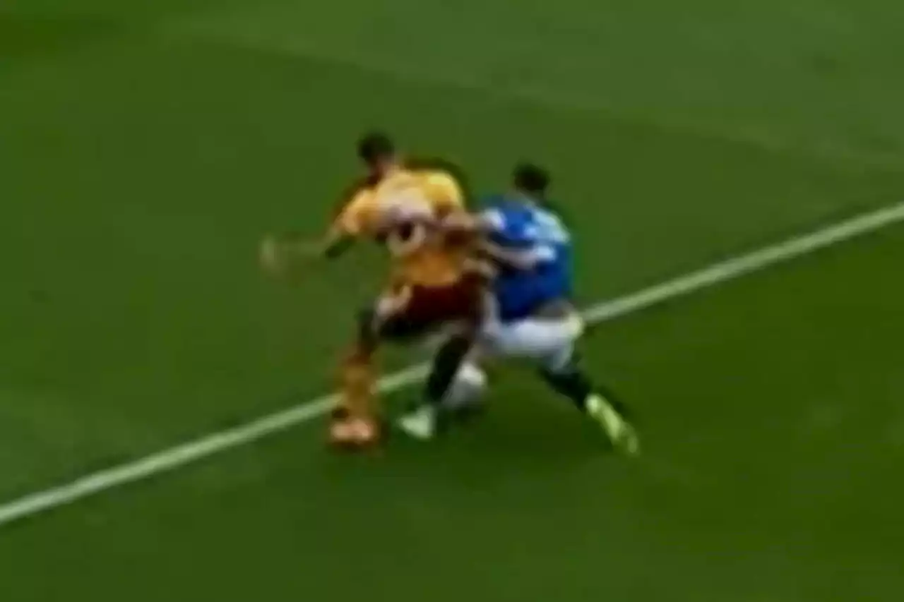 James Tavernier Rangers vs Motherwell let off highlighted