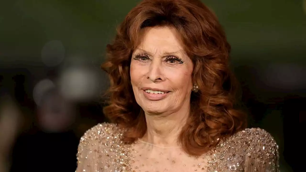 Sophia Loren undergoes surgery after fall at Switzerland home