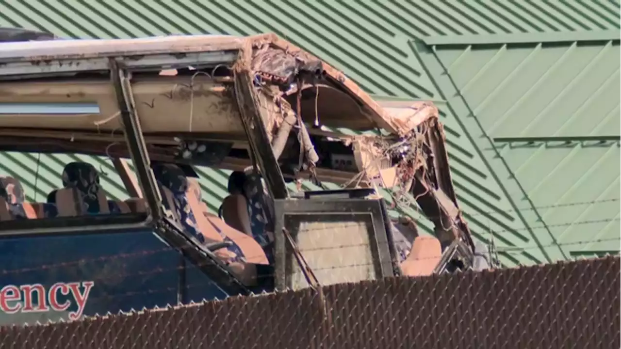 New York high school students hurt in bus crash expected to recover, superintendent says