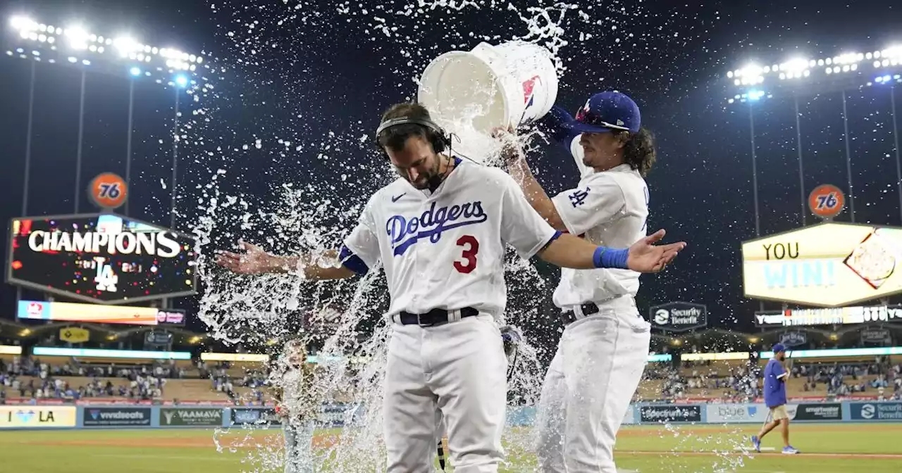 Dodgers mix some fun into their extra-innings walk-off win over Giants