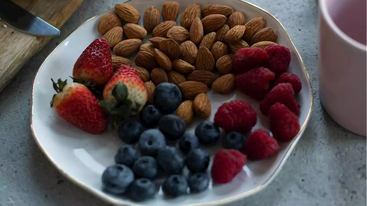 Cette étude va vous décomplexer si vous grignoter entre les repas