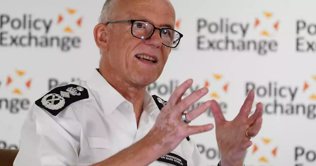 Met Police chief demands greater legal protection for officers after gun revolt