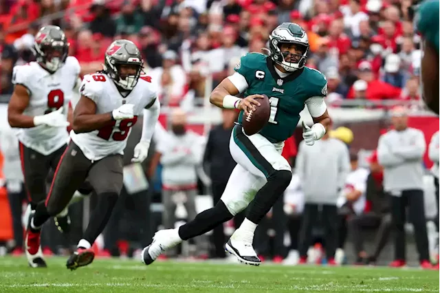 Jalen Hurts throws for TD, runs for another as Eagles thump Buccaneers 25-11  to remain unbeaten – WWLP