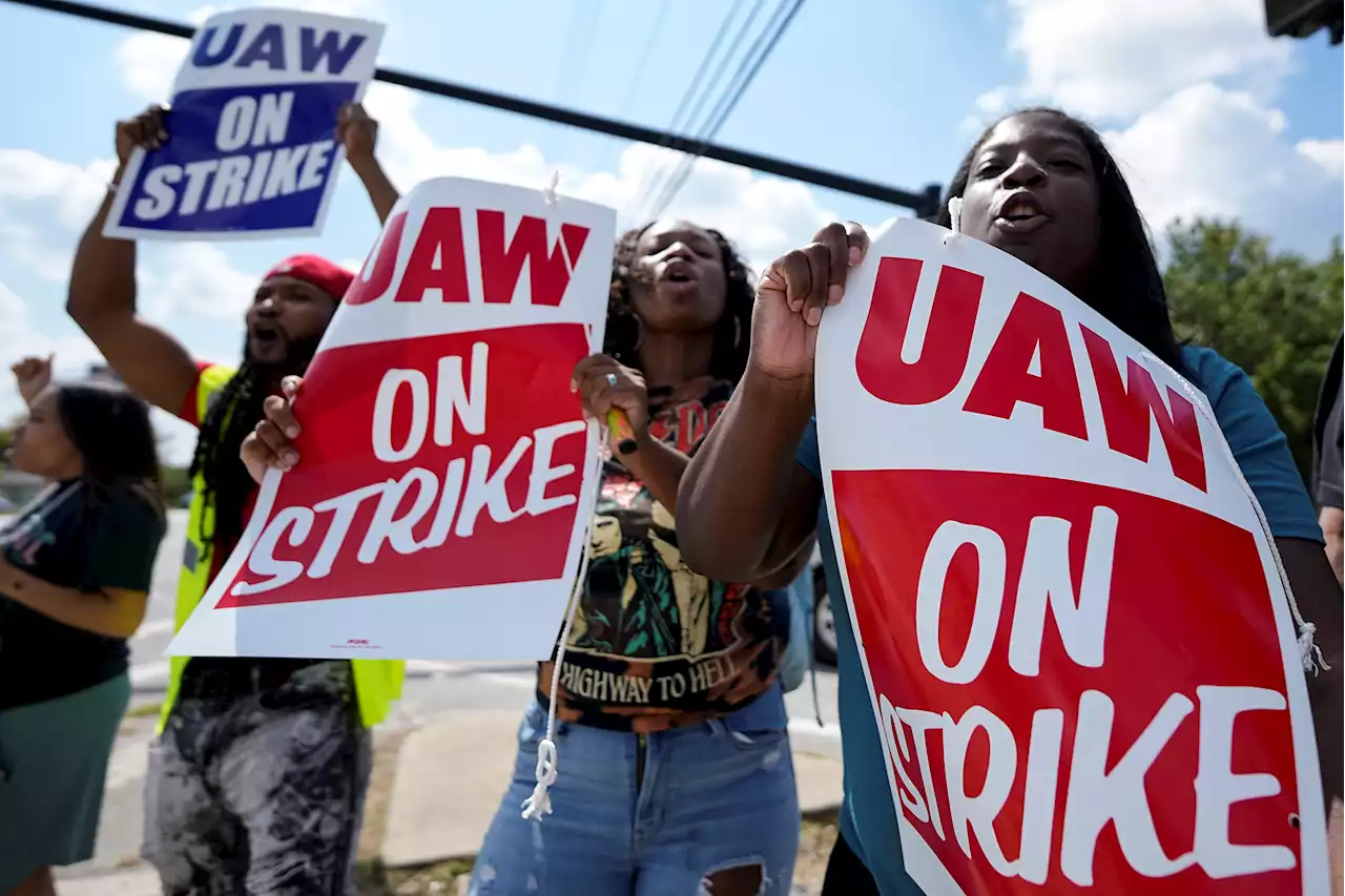 How the UAW strike is rewriting Biden’s strike strategy