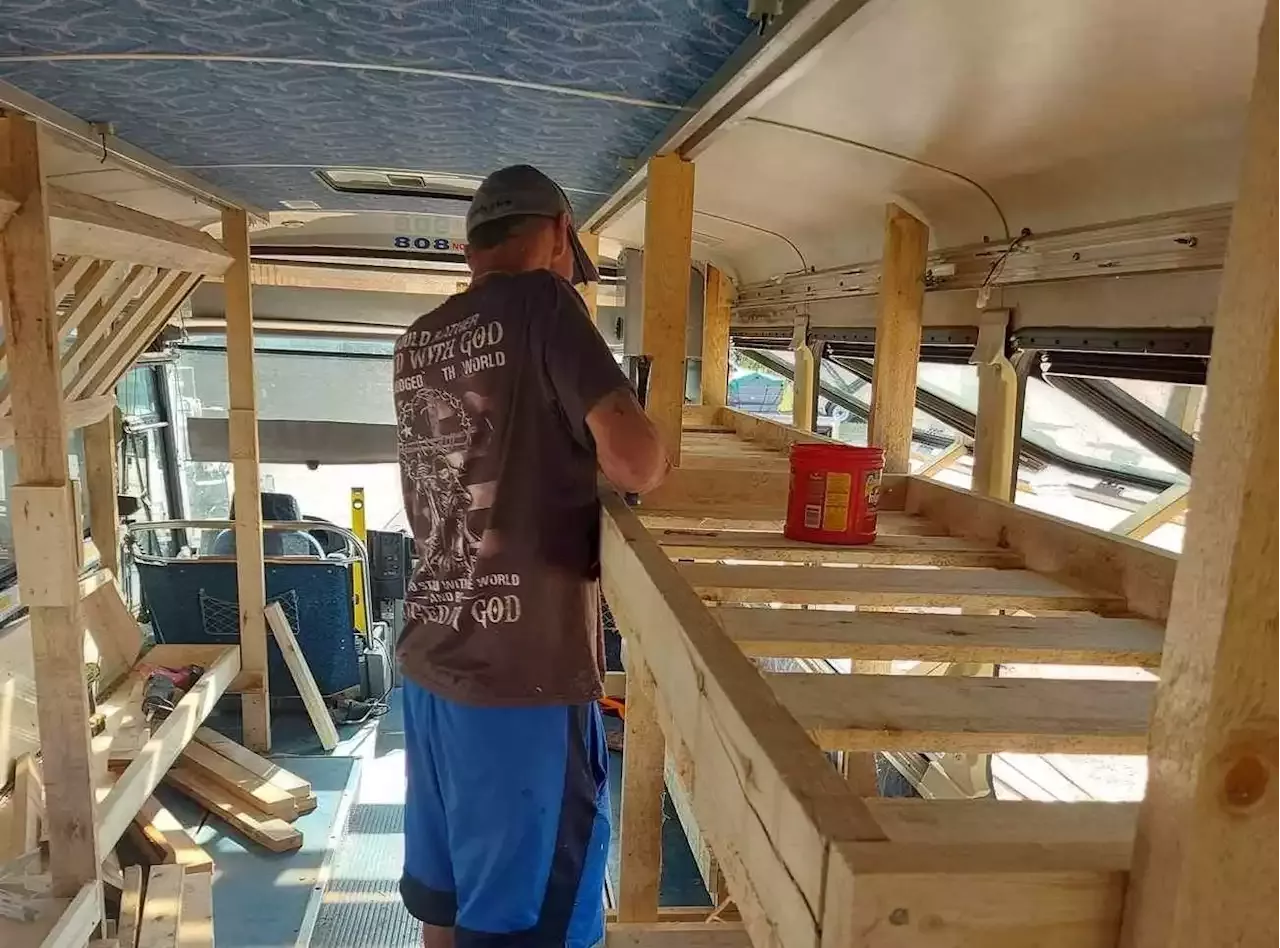 New Brunswick man converting bus into mobile homeless shelter for P.E.I.