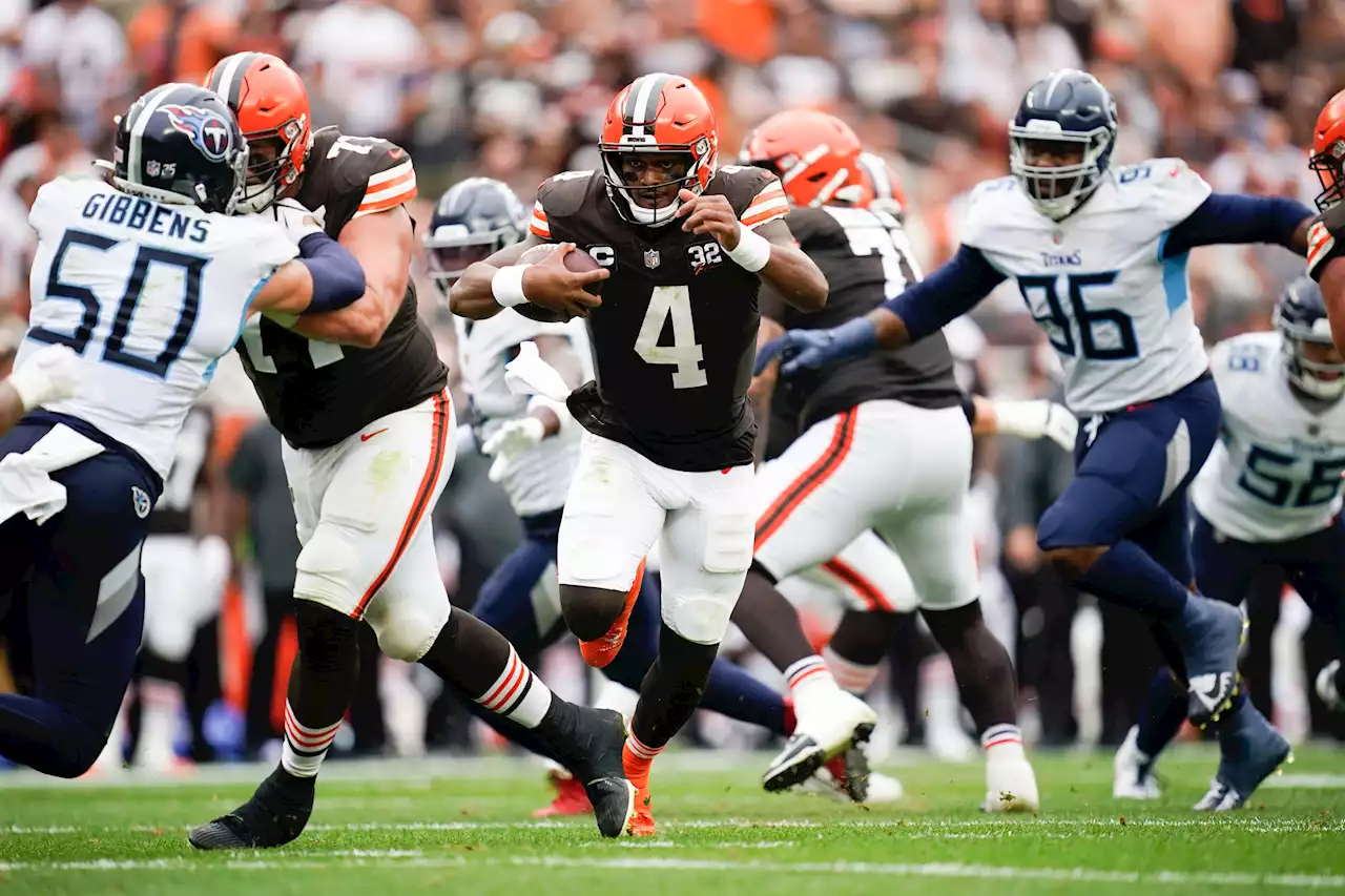 NFL roundup: Dolphins score 70 points in routing Broncos