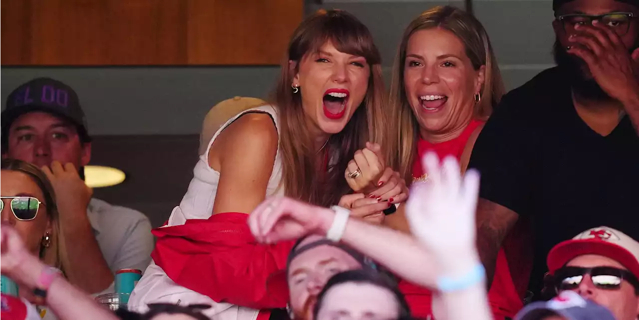 Alert: Taylor Swift Is in the Stands Watching Travis Kelce's Game RN!