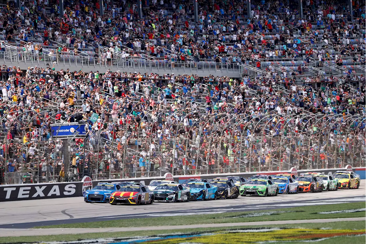 Top 5, Texas: Loyal fans, a fateful late spin, Kyle Larson's crash, Hendrick's 300th win