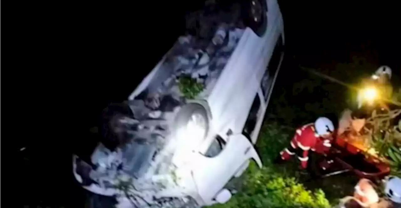 Van accidentally drives into 6-meter-deep ravine, killing SG woman in Penang