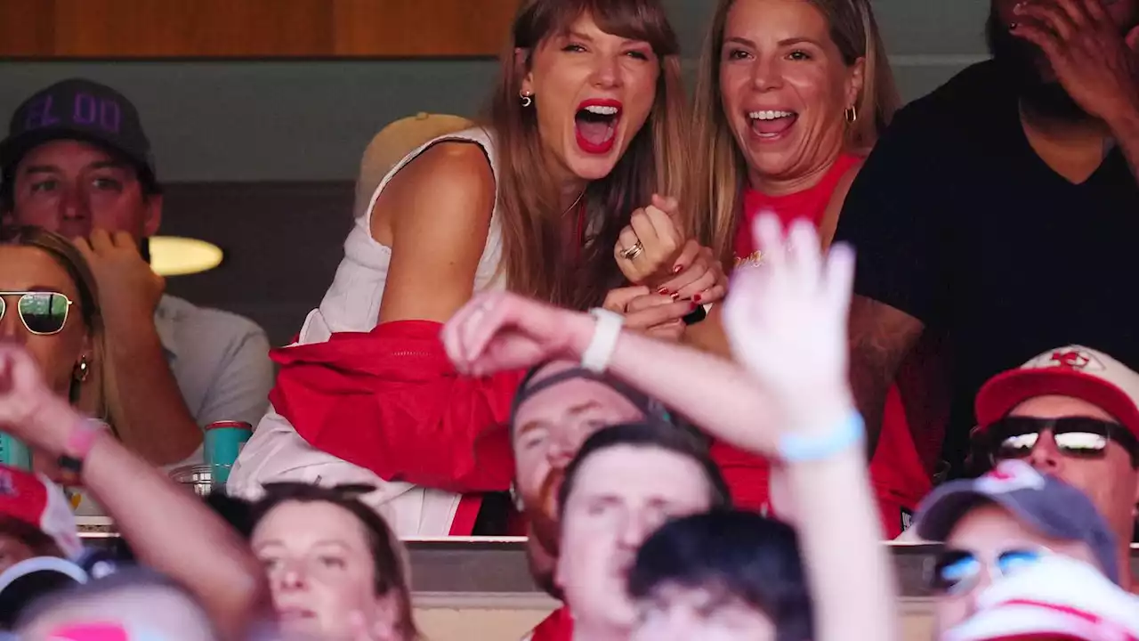 Taylor Swift at Arrowhead Stadium watching Travis Kelce, Chiefs with Mama Kelce