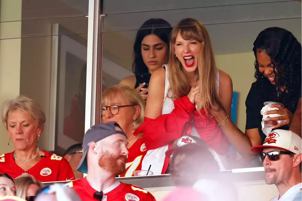 Taylor Swift's attendance at Kansas City Chiefs game brings spike in Travis Kelce jersey sales