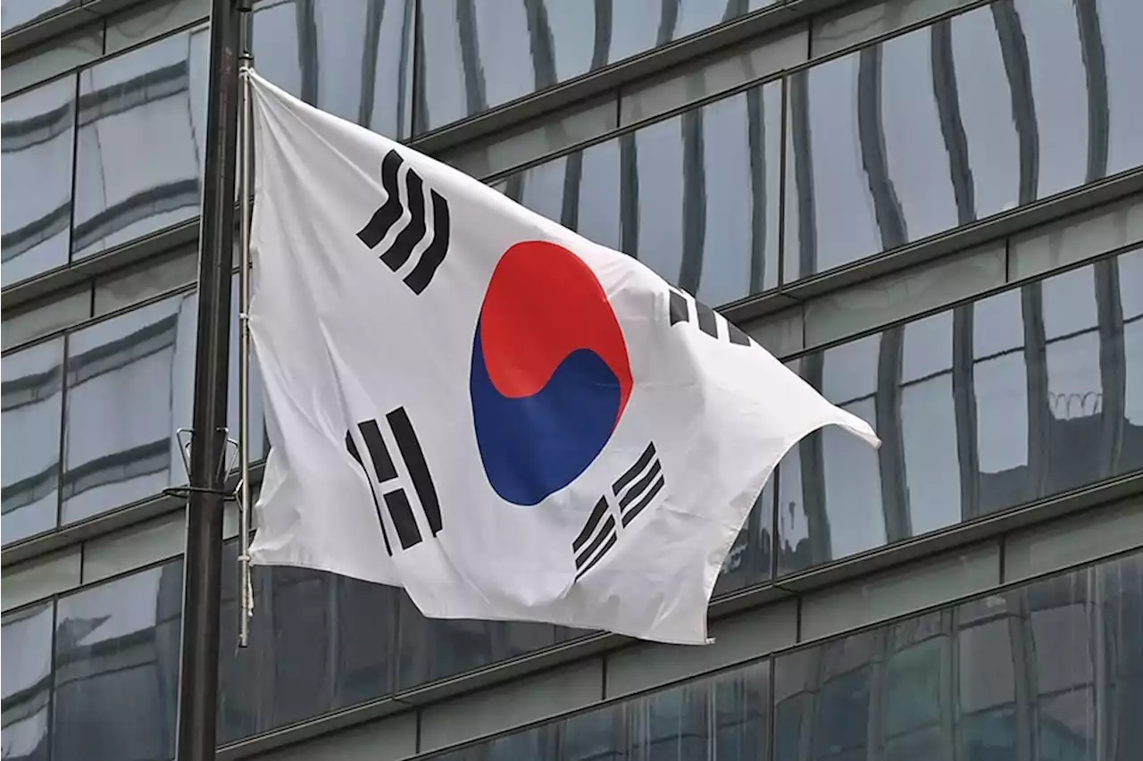 South Korea hosts rare talks with Japan, China diplomats