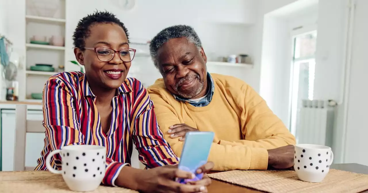 Older people in Glasgow invited to improve their online skills over a cuppa