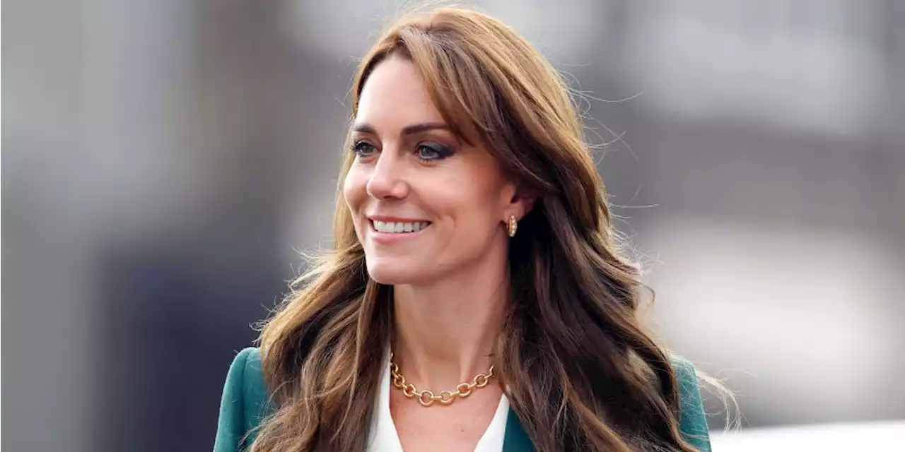 Princess Kate Styles Her Green Burberry Suit With a Choker Chain Necklace