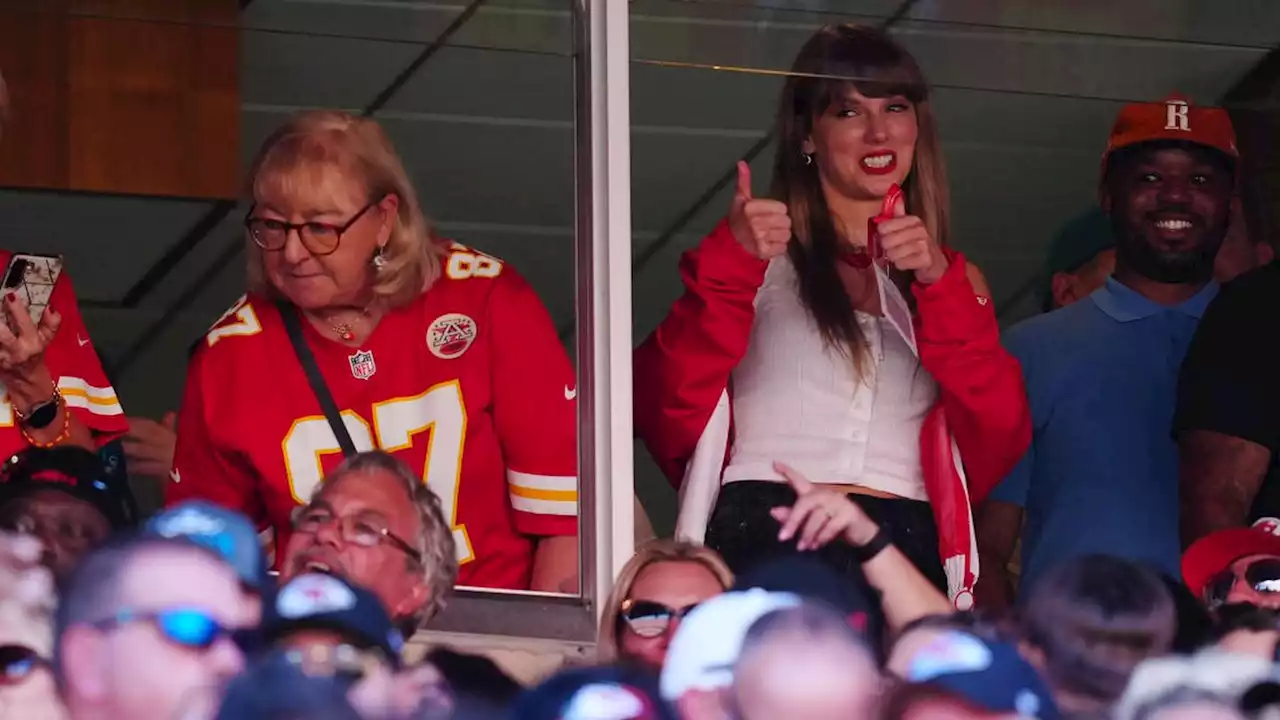 Traylor, Tayvis or Swelce: Sales of Travis Kelce jerseys jump 400% after Taylor Swift attends game