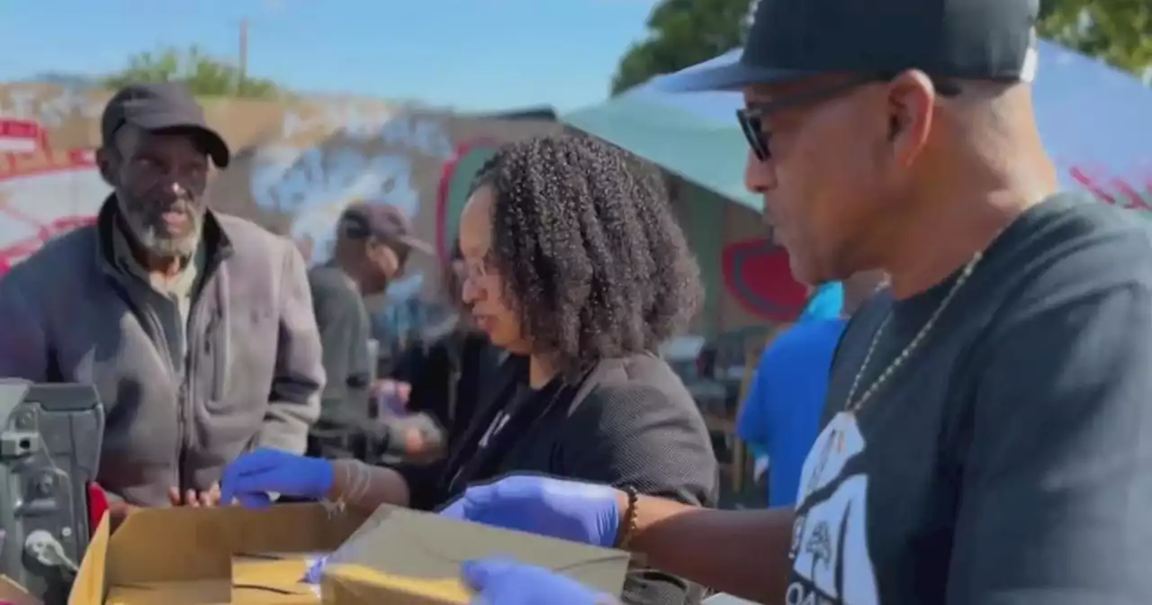 Oakland nonprofit delivers restaurant cooked meals to the homeless