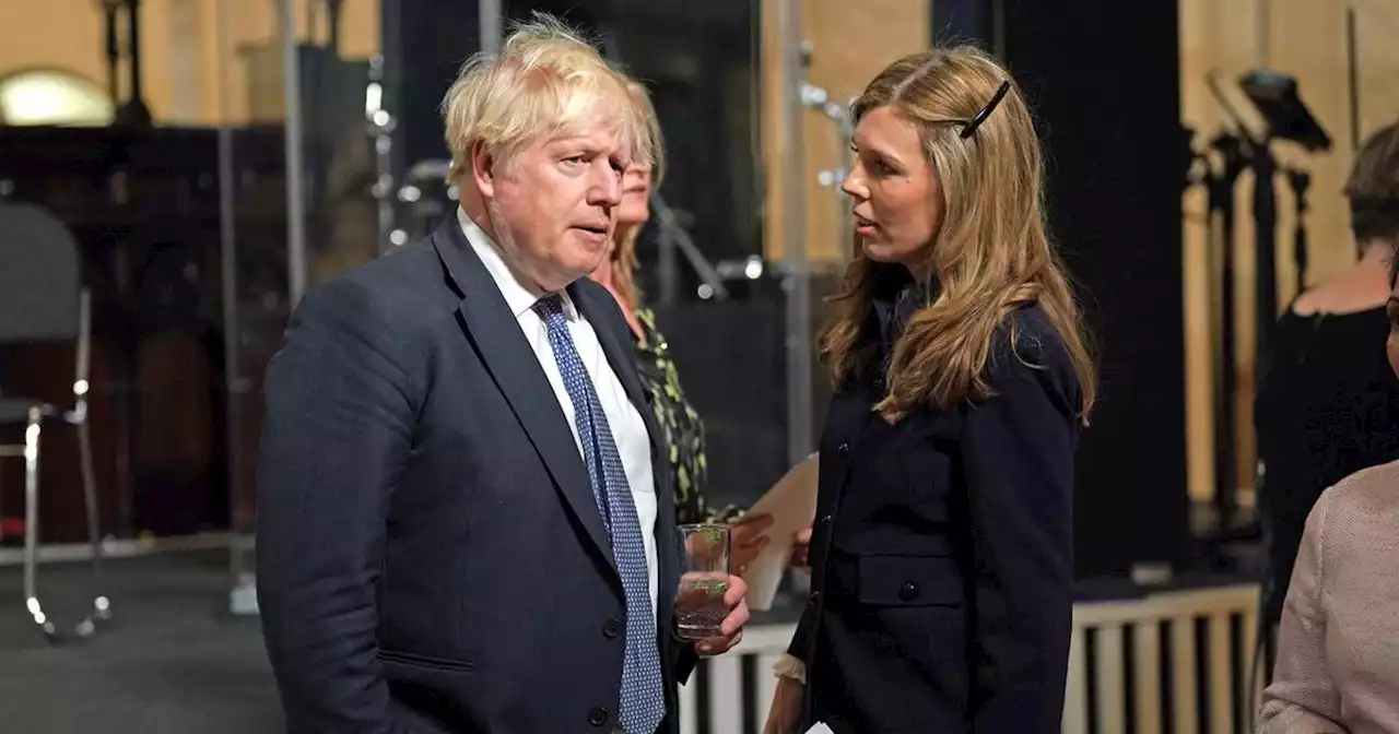 Boris et Carrie Johnson ont-ils renvoyé leur nourrice pour un simple verre de rosé ?