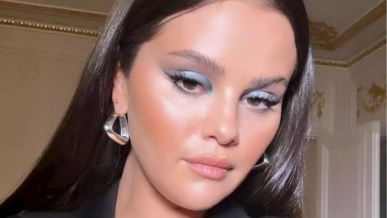 Selena Gomez’s Icy Blue Eye Makeup Is Undeniably Chic