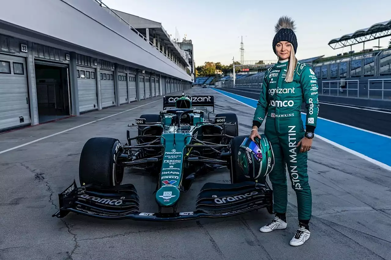 Aston Martin gives Jessica Hawkins first full F1 test outing