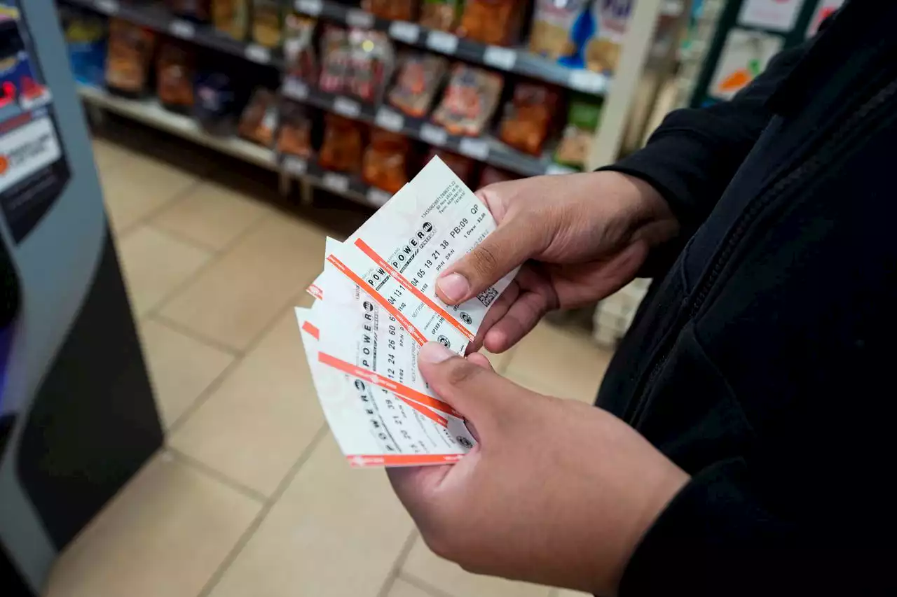 With no winner since billion-dollar prize, Powerball jackpot climbs