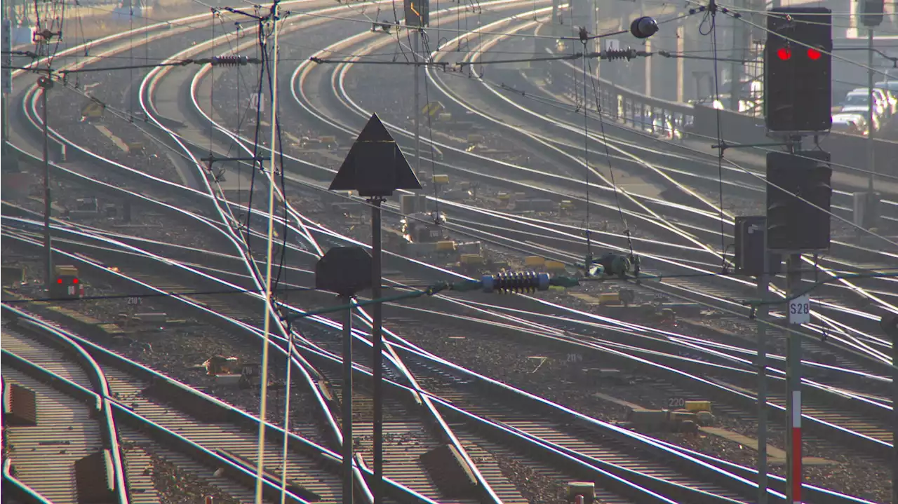 Bahn-Störung: Umleitungen und Zugausfälle auf der Strecke Berlin - Hannover