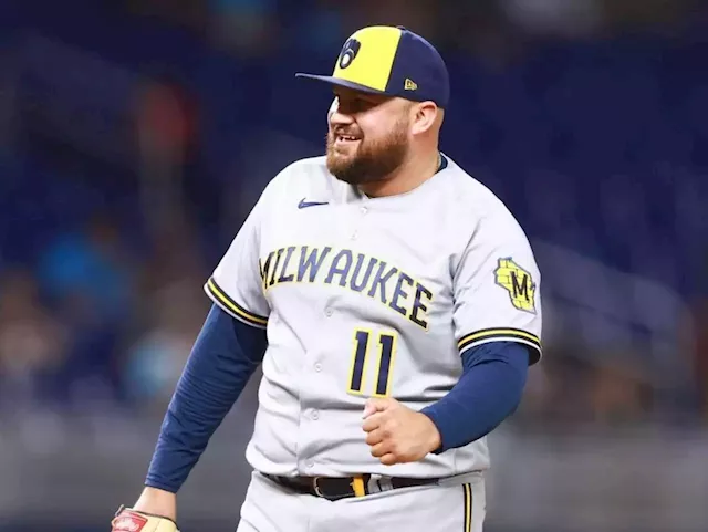 Brewers clinch 3rd NL Central title in 6 seasons despite loss to Cardinals  and with help from Braves, WJHL