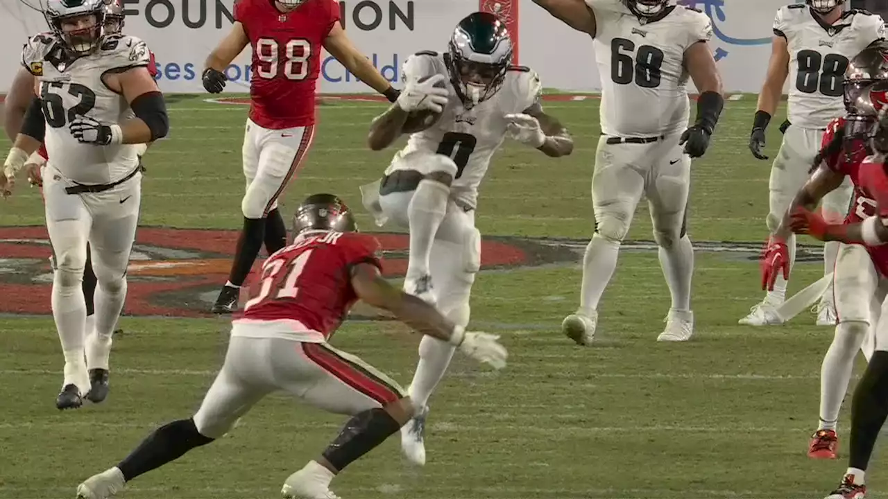 Must See: Swift hurdles a defender on 26-yard run