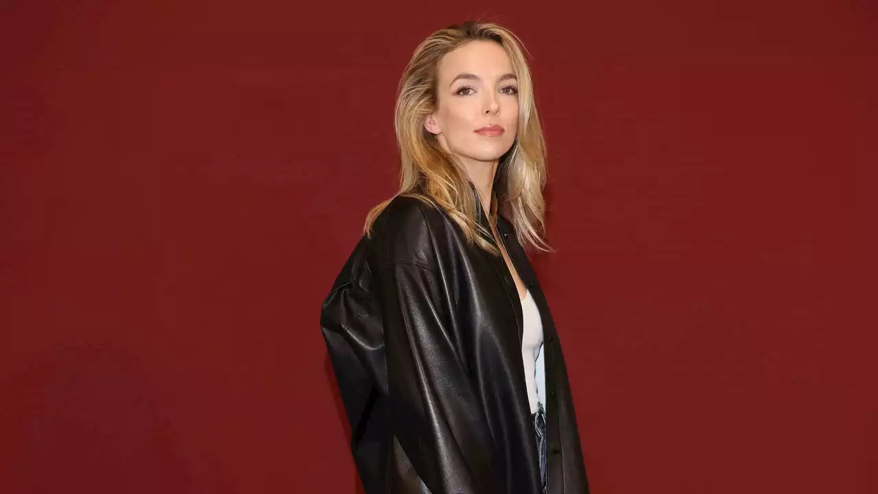 Jodie Comer’s Supermodel Blowout Is The Perfect Addition To Jeans And A Tee