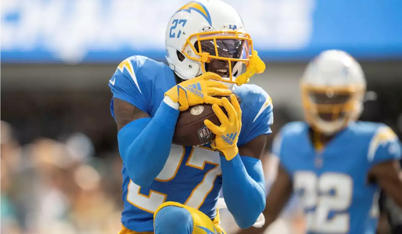 Arrest warrant issued in Massachusetts for Chargers cornerback J.C. Jackson