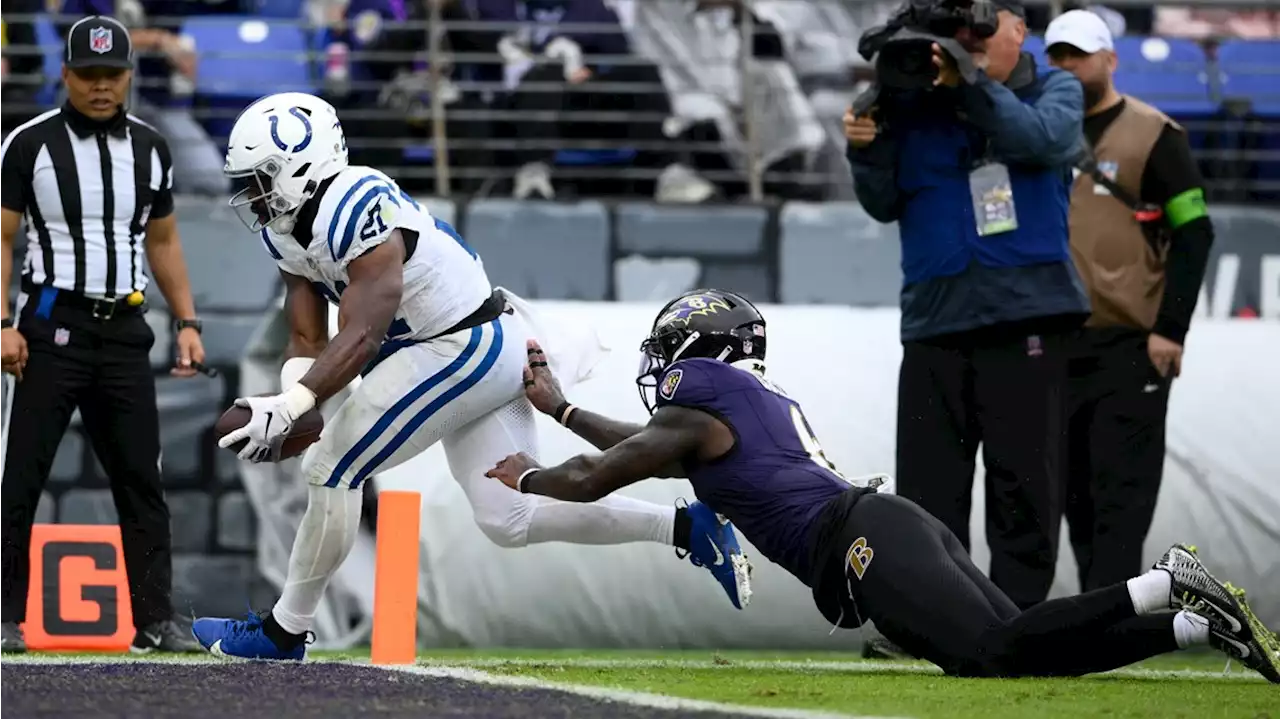 Zack Moss' strong performances lead Colts to 2 straight wins and into AFC South lead