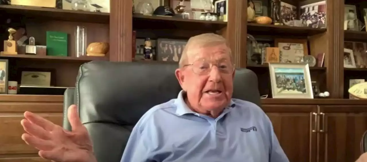 Lou Holtz fires back at Ryan Day, apologizes to Marcus Freeman: ‘He can come after me all he wants’