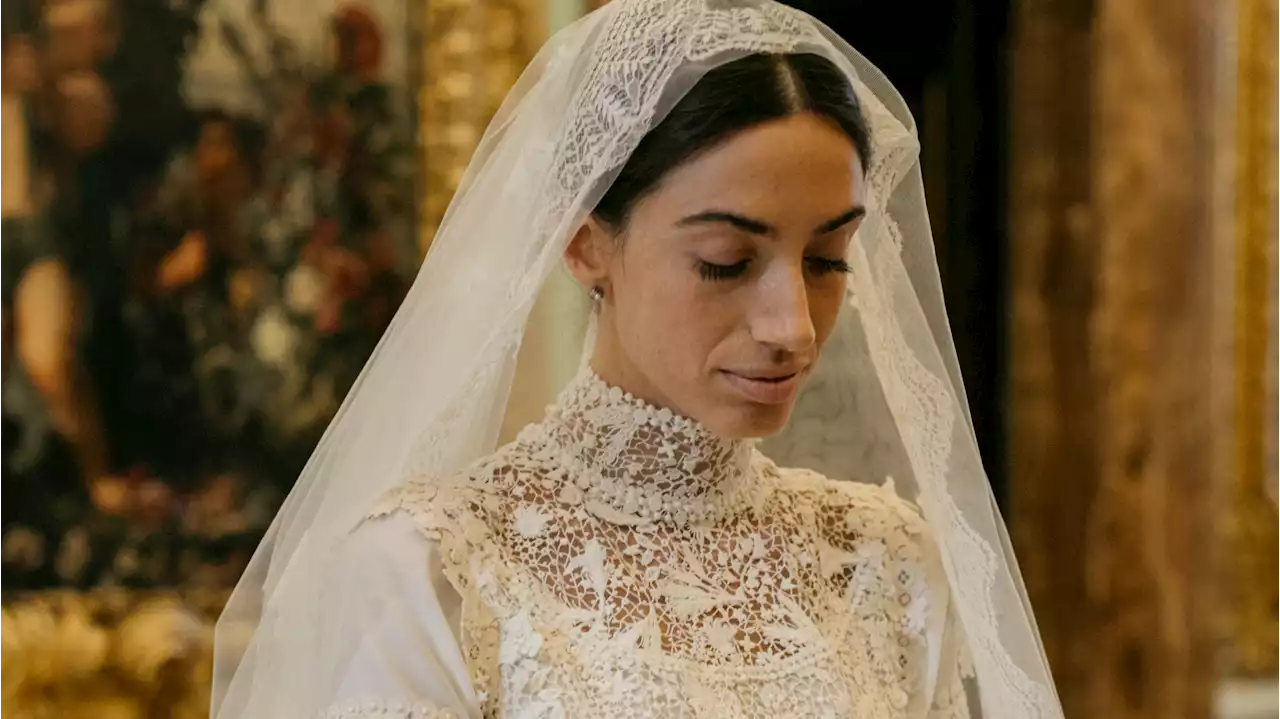 This Italian Bride’s Custom Cotton Wedding Dress By Dior Is The First Of Its Kind